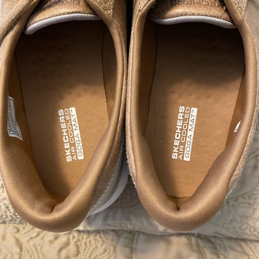 Skechers Women’s Tan Boat Shoes Size 10
Worn One Time…Still Basically New - Picture 2 of 6